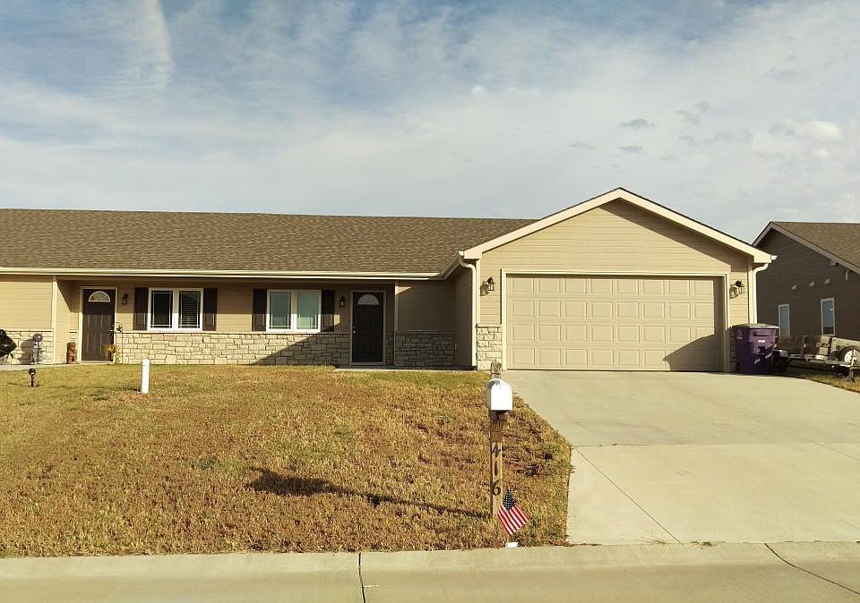 1st image of 416 Highland Grove Dr #1