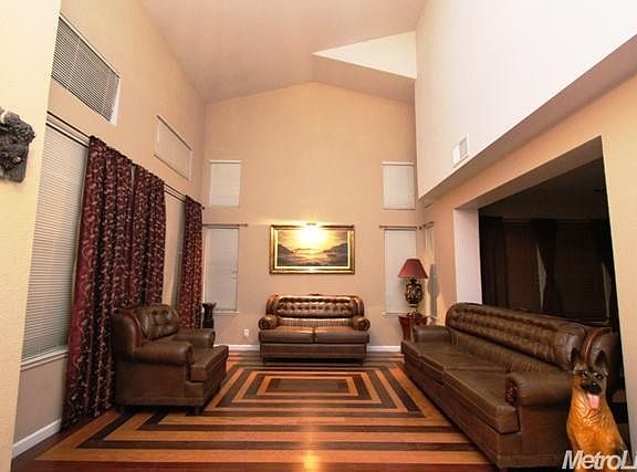 2nd image of 8525 Giverny Cir