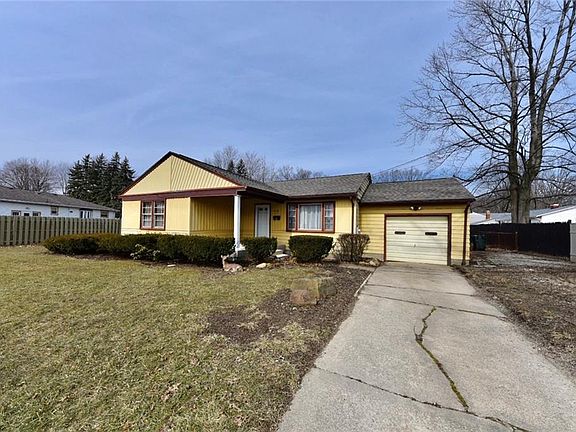 3rd image of 3798 Cumberland Cir