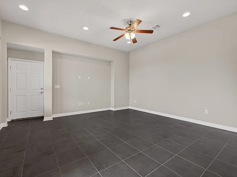 1501 Lawrence St — Photo 11