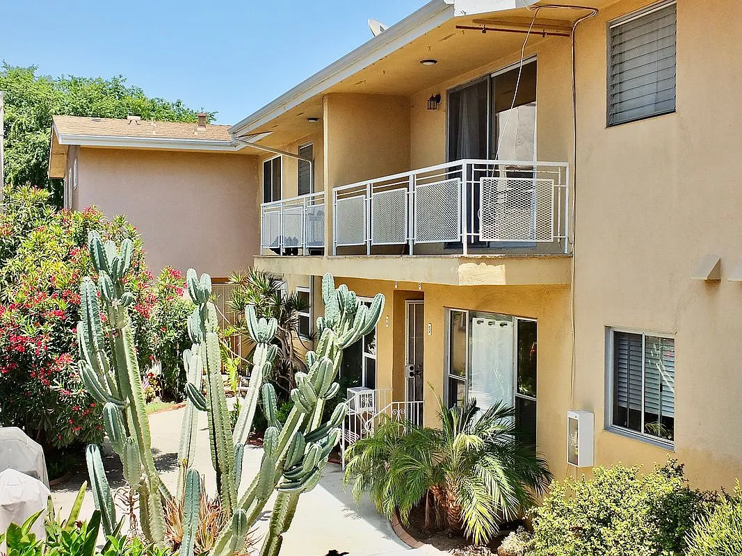 1 bed, 1.0 bath, 644 sqft, $2,300 — Photo 3