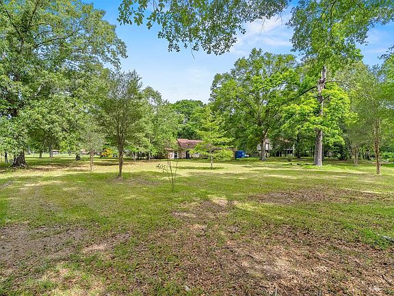 3rd image of 38A Woodbranch Dr