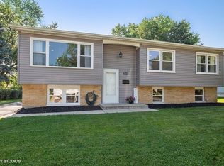 7829 Dalewood Pkwy, Woodridge, IL