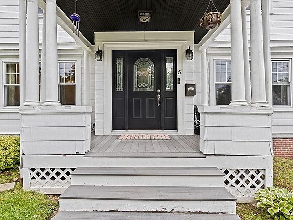 3rd image of 5 Pleasant St