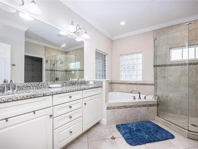 5504 NW 34th St — Photo 24