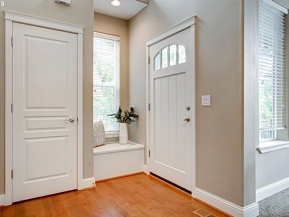 2nd image of 2305 NE 157th St