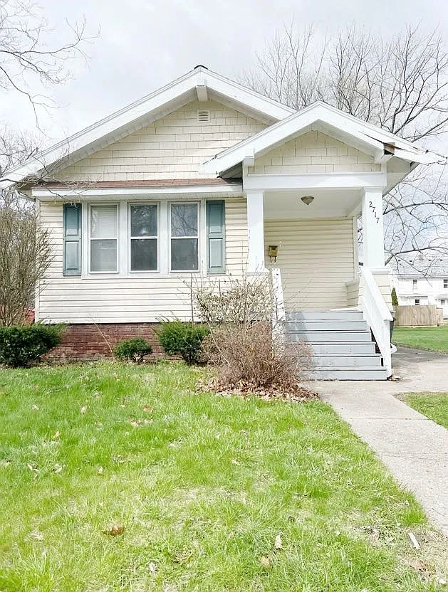 3 bed, 1100 sqft, $1,450 — Photo 1
