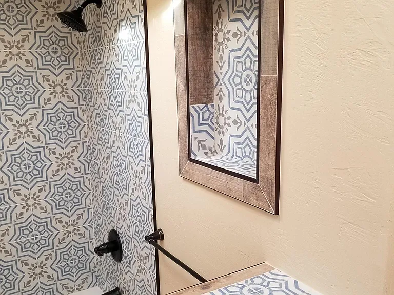 Nice tile accents