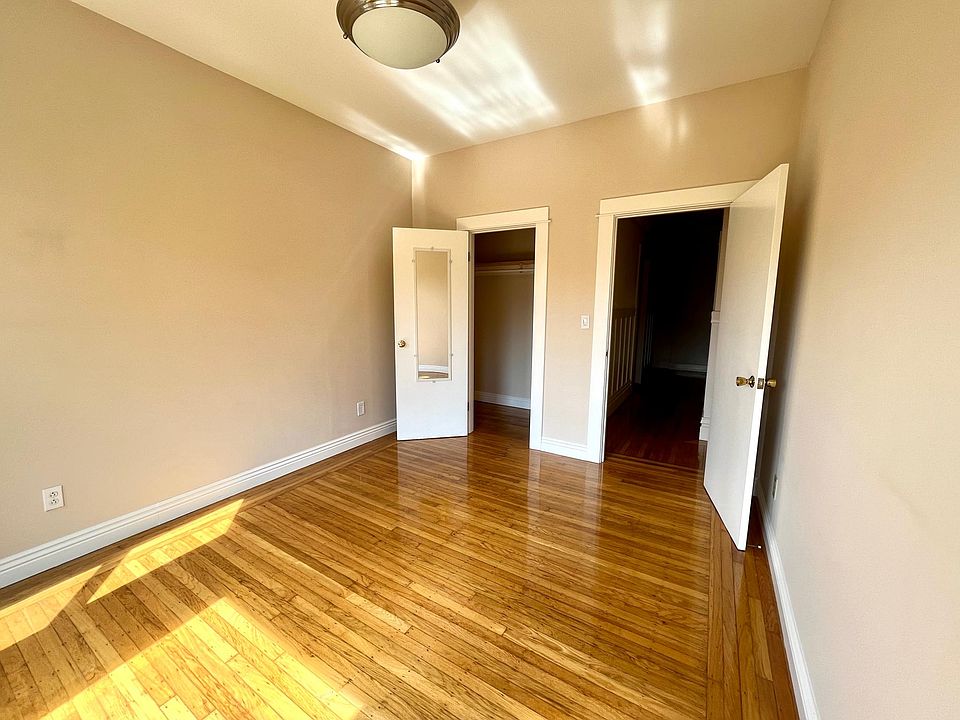 1st image of 169 10th Ave #2