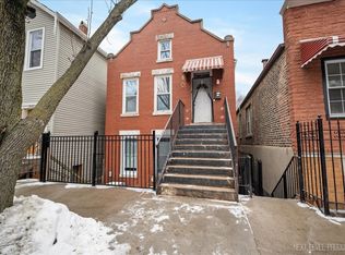 2142 W 18th St, Chicago, IL 60608