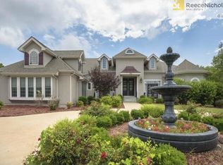 1701 SW Longview Rd, Lees Summit, MO 64081