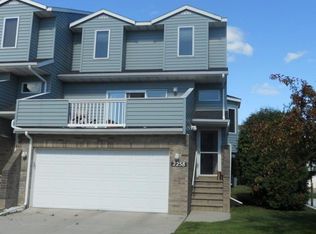 2258 27th Ave S, Grand Forks, ND 58201