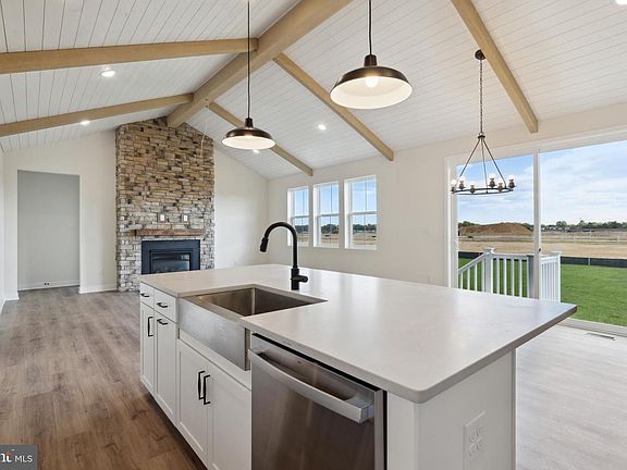 7th image of this home