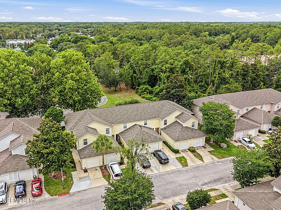 5th image of 325 SOUTHERN BRANCH Lane