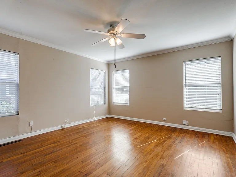 206 Chevy Chase Dr — Photo 13