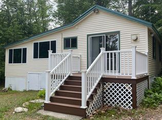 72 Lakeshore Dr, Middleton, NH 03887