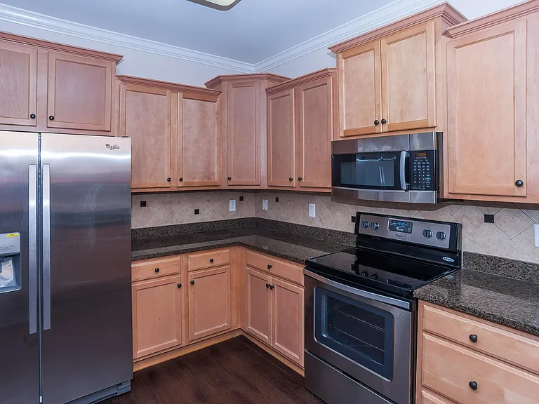 5005 Spellow Ln — Photo 11