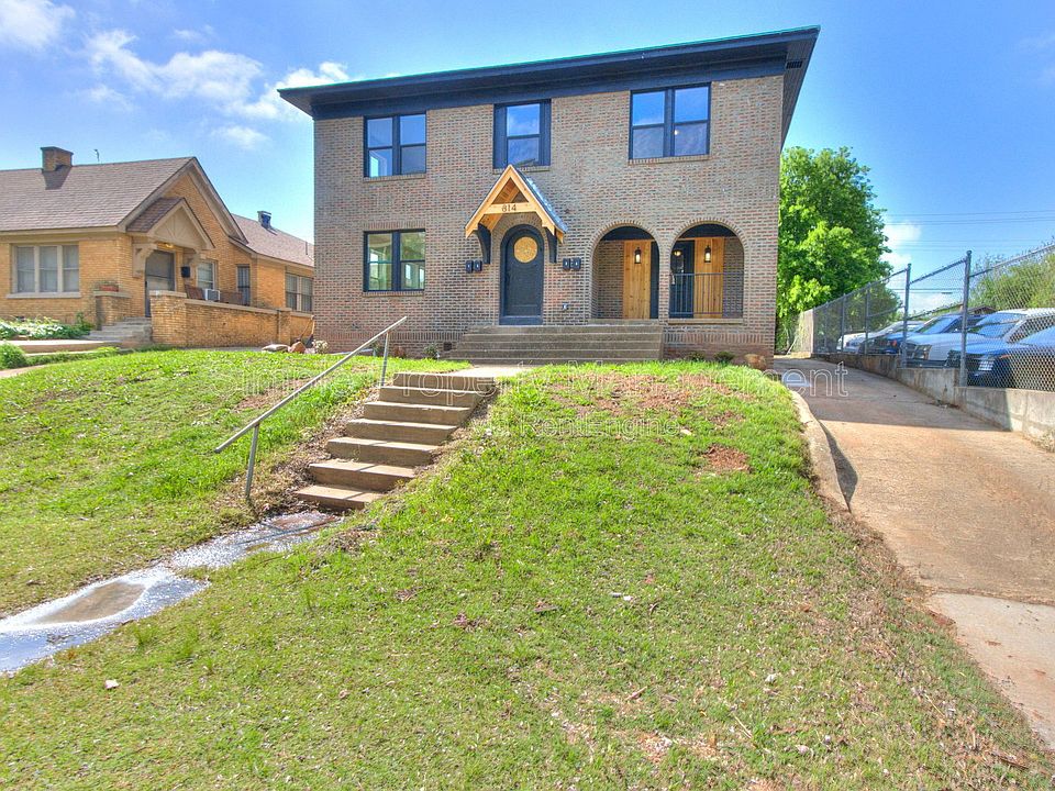 1st image of 814 W Hill St #2