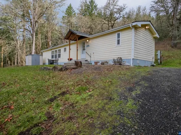 25045 Gap Rd, Brownsville, OR 97327