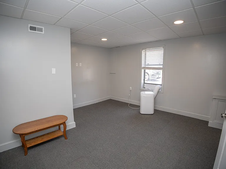 202 E Franklin St #1 — Photo 6