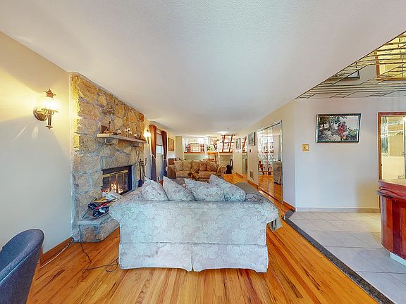 5th image of 1376 E 72nd St
