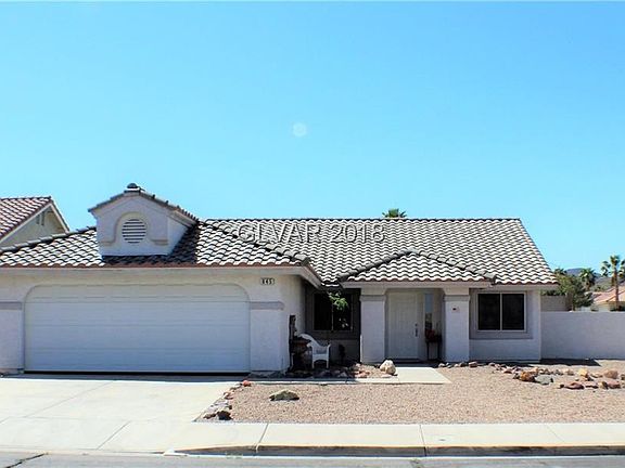 SINGLE STORY HOME!