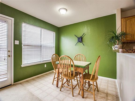 5th image of 1457 Pine Ln