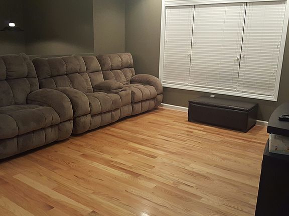 3rd image of 421 Lakeside Dr