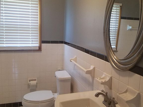 5th image of 111 Hillcrest Dr