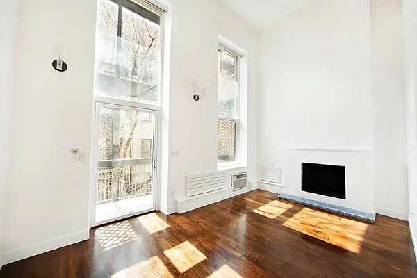Rented by Town Residential | media 25
