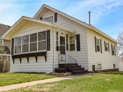 2406 B Ave NE, Cedar Rapids, IA, 52402