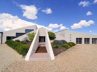 21 Chisholm Trl, Santa Fe, NM 87506