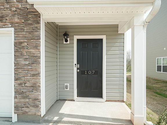 2nd image of 107 Sunriff Ct