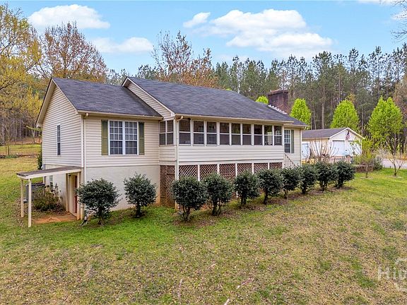 3rd image of 1718 Esco Road