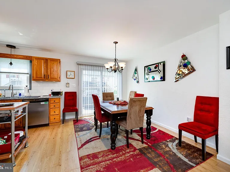 1211 Fredrick Blvd — Photo 8