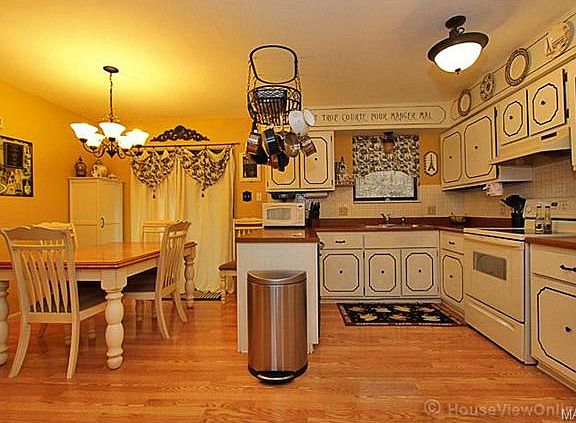 5th image of 3718 Valley Dr