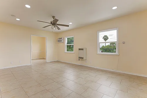 669 3rd St Photo 1