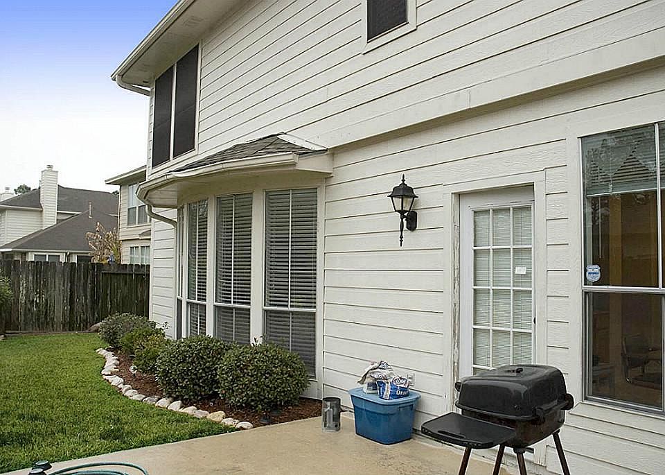 The back of the home has a great open patio space.
