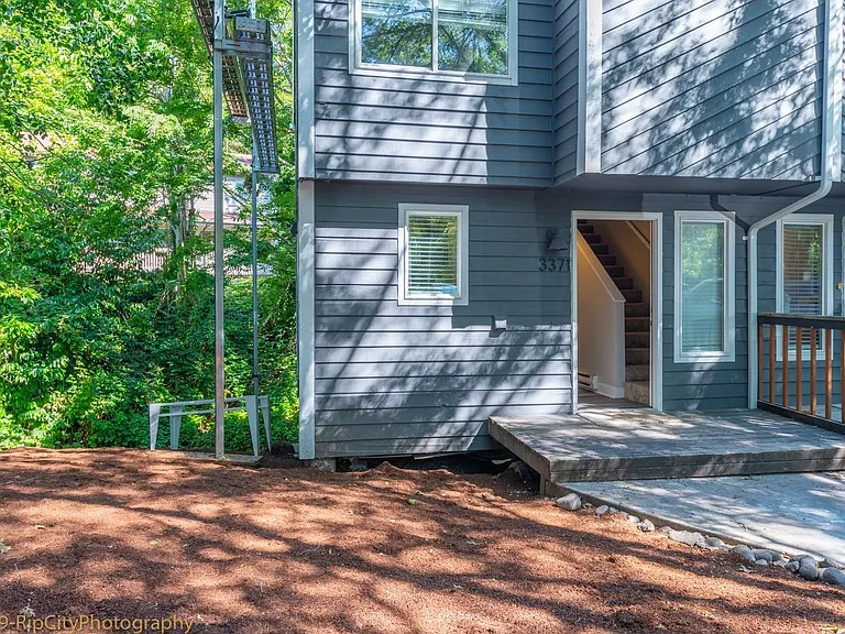 3325-3331 SW Garden View Dr — Photo 20