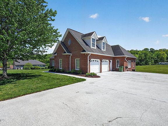 4th image of 121 Sunnyfield Dr