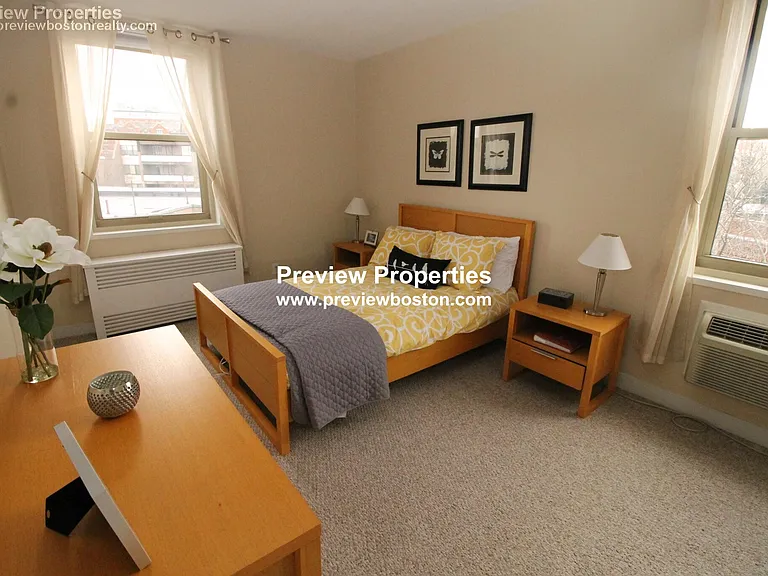 Camelot Ct — Photo 18