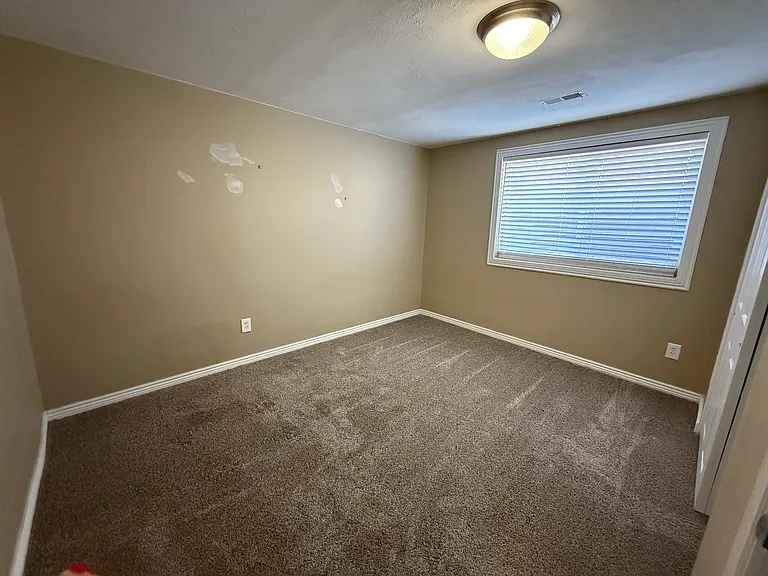 4091 S 1100 W — Photo 17