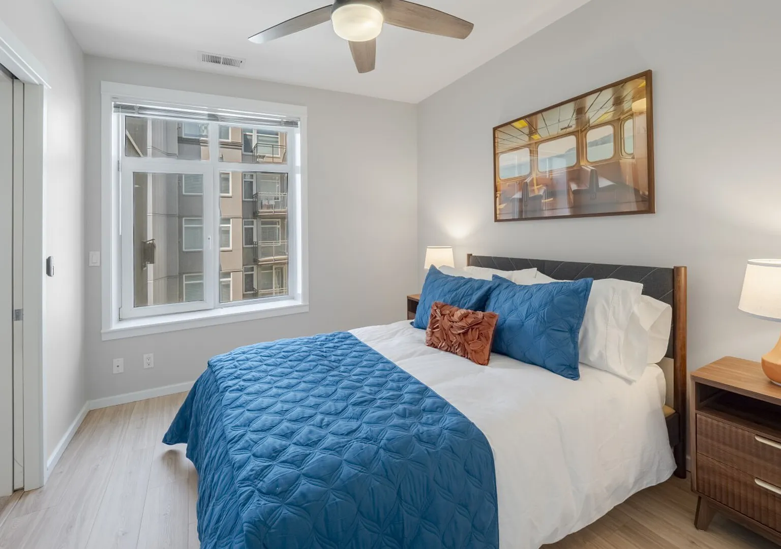 Waterfront Luxury 2BR | Stunning Views Walk to Pike Place — Photo 3