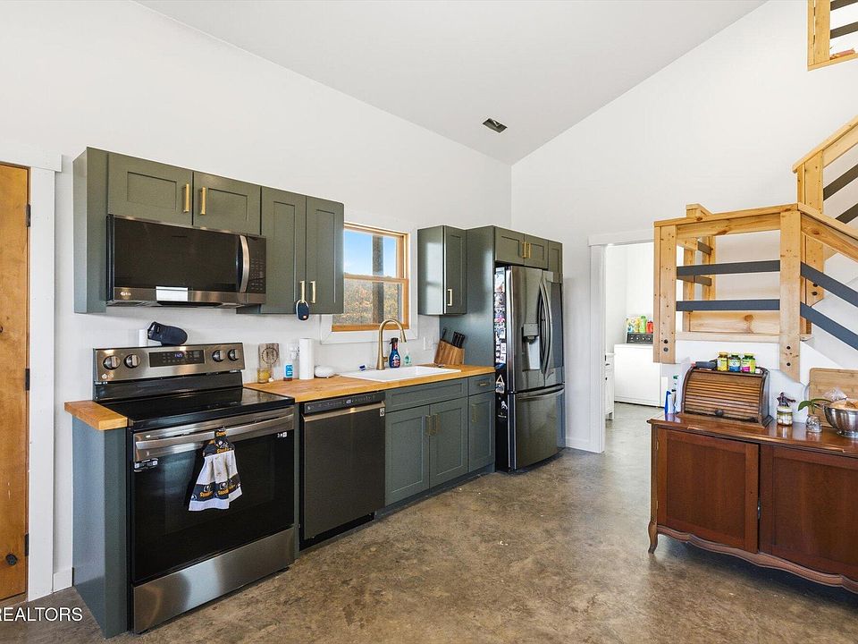 7th image of this home