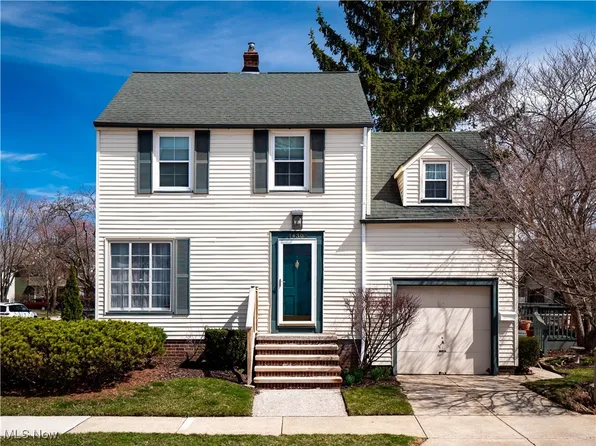 14305 Delaware Ave, Lakewood, OH 44107