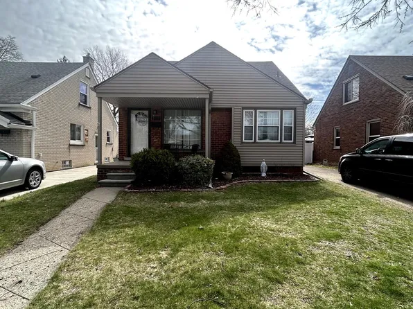 2037 Edgewood St, Dearborn, MI 48124
