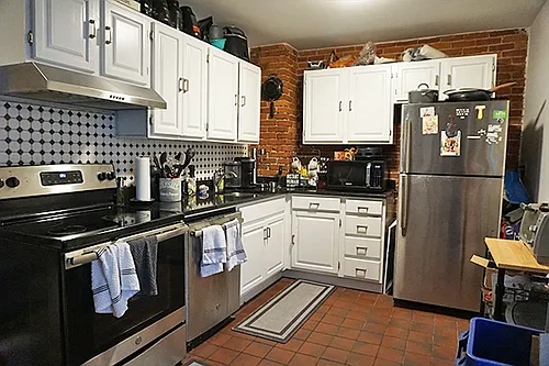 164 Broadway Photo 1