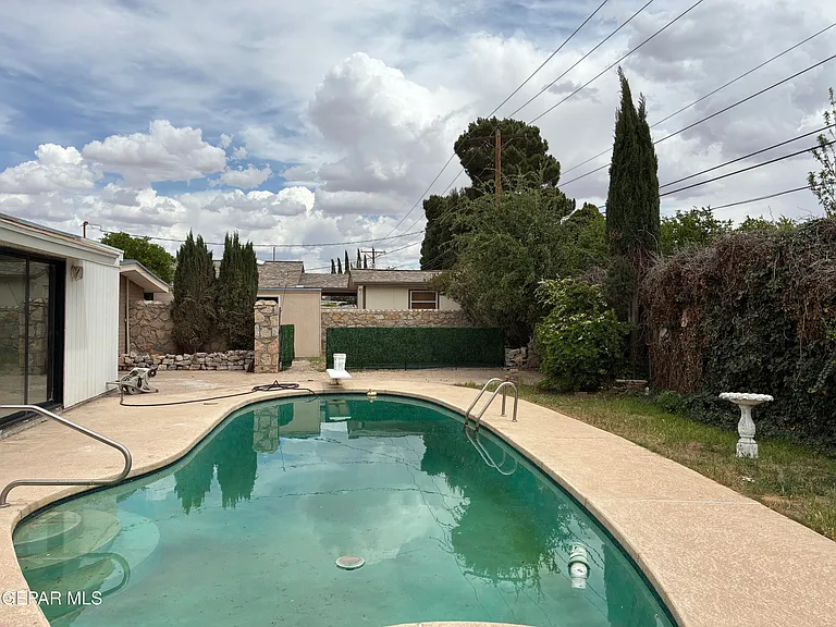 8316-H Burgess Dr #H — Photo 18