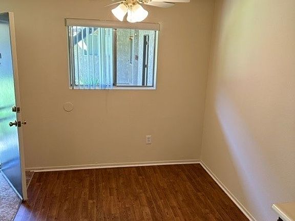 5th image of 6129 N Cahuenga Blvd #111