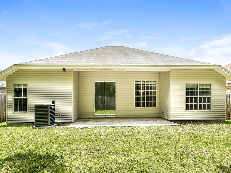 667 Bonaparte Dr — Photo 16